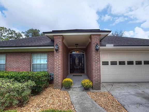 3rd image of 13747 Canfield Ct