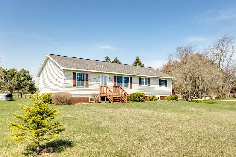 1st image of 4545 Bluff Dr