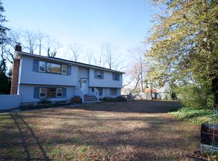 136 Woodhull Rd, Huntington, NY 11743