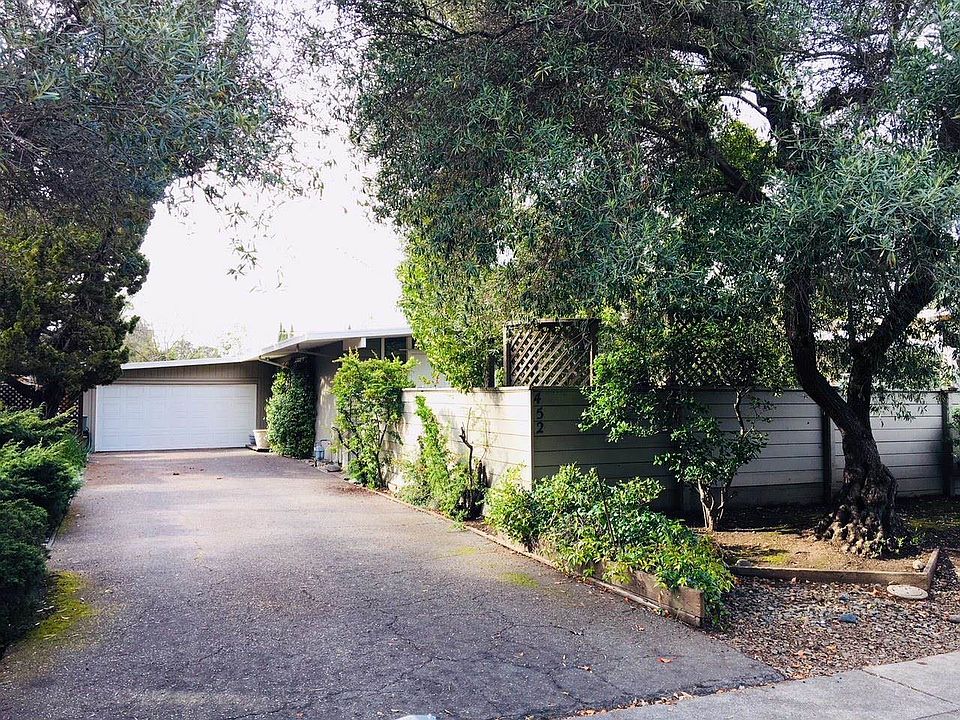 1st image of 452 Carolina Ln