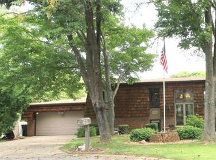 10 Leport Ct, Lake Saint Louis, MO 63367