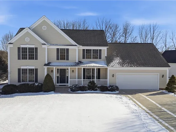 2132 Summerchase Rd NE, Canton, OH 44721