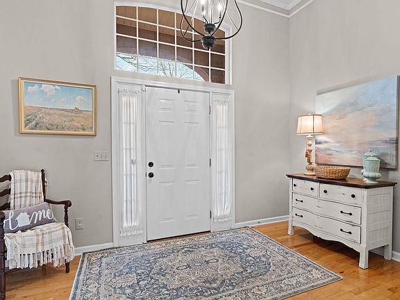 5th image of 3233 Moody Rd