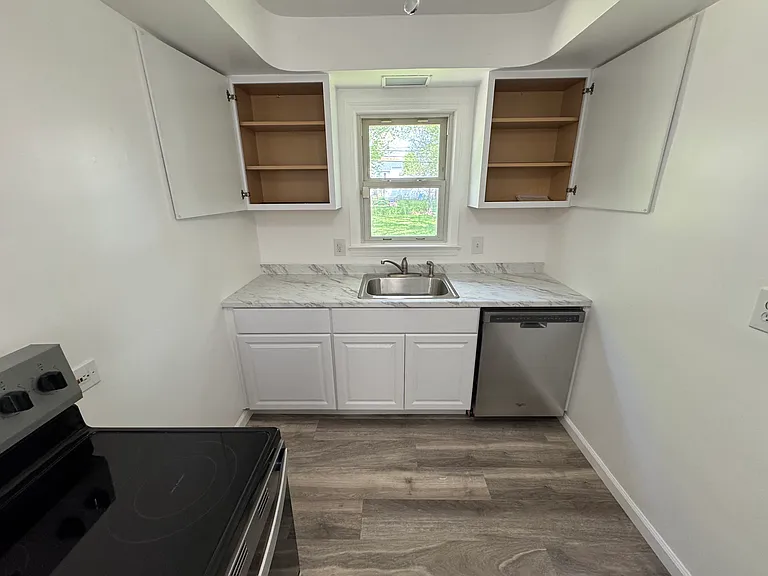 1411 Eastwood Ave — Photo 23