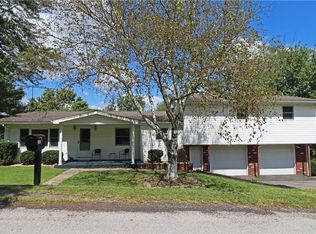 707 Mahaffie Rd, New Cumberland, WV 26047