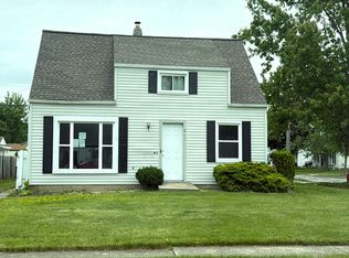 611 E 261st St, Euclid, OH 44132