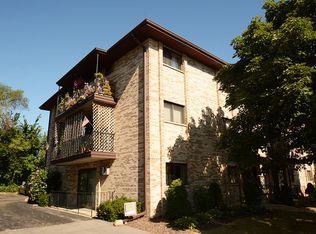 10912 Central Ave APT 202, Chicago Ridge, IL 60415