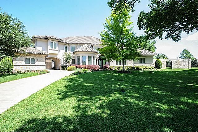 1st image of 2989 Belclaire Dr