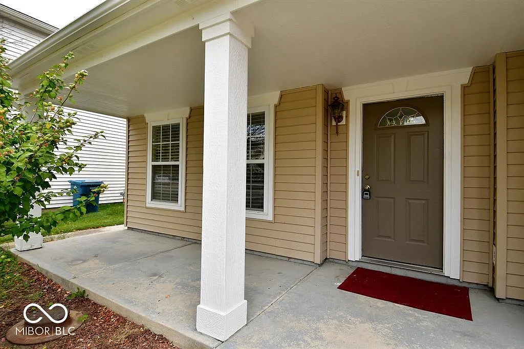 4 bed, 3.0 bath, 2688 sqft, $2,400 — Photo 3