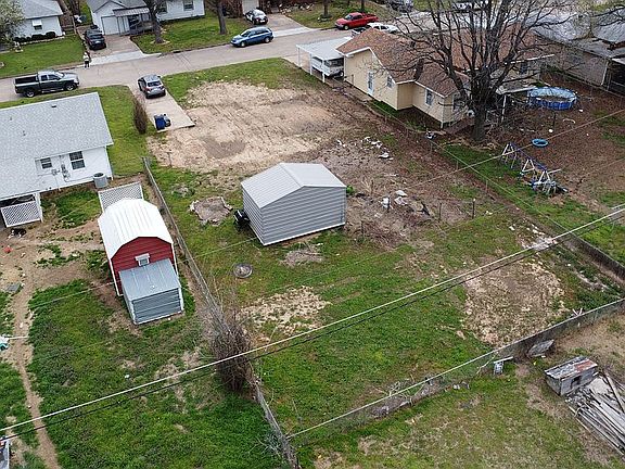 3rd image of 320 S 46th West Ave