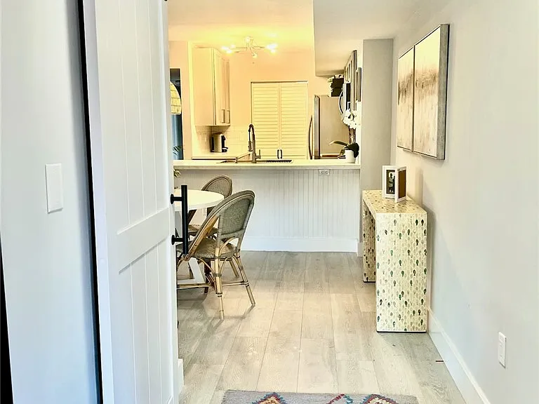 1550 S 42nd Cir #111 — Photo 4