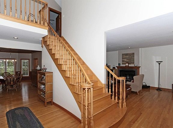 4th image of 24223 W Rose Ave