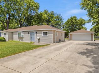 440 Aster Ln, Hoffman Estates, IL 60169