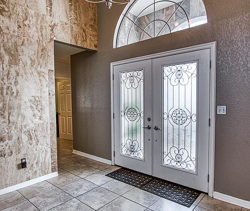 5th image of 904 Las Aves Pl