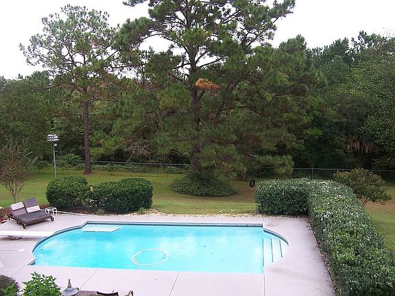 In the city, yet the feel of the country... only one neighbor