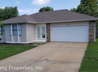 2423 W Roxbury St, Springfield, MO 65807