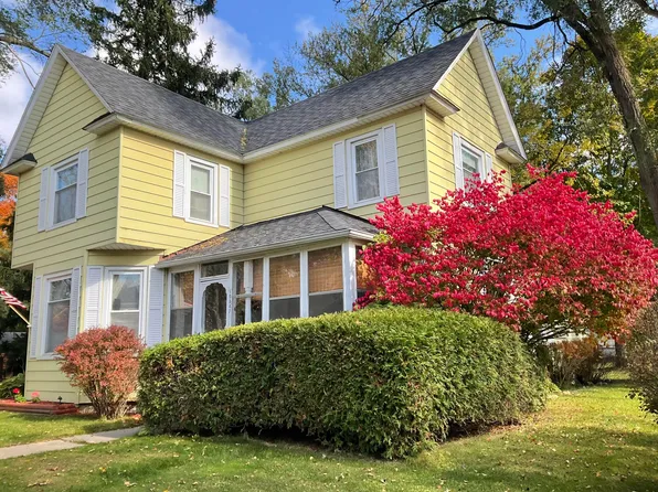 10547 Livingston St, Hamburg, MI 48139