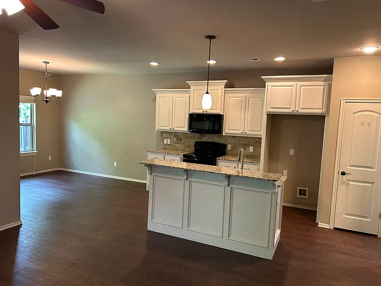 12011 Jadesdale Cir — Photo 11