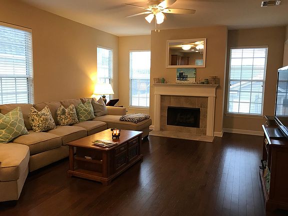 3rd image of 3594 Four Oaks Blvd