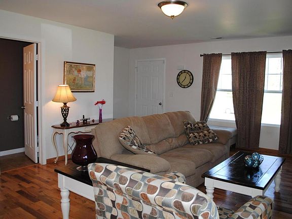 3rd image of 11432 Trent St SE