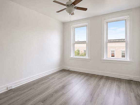 5th image of 610 Warren St #5