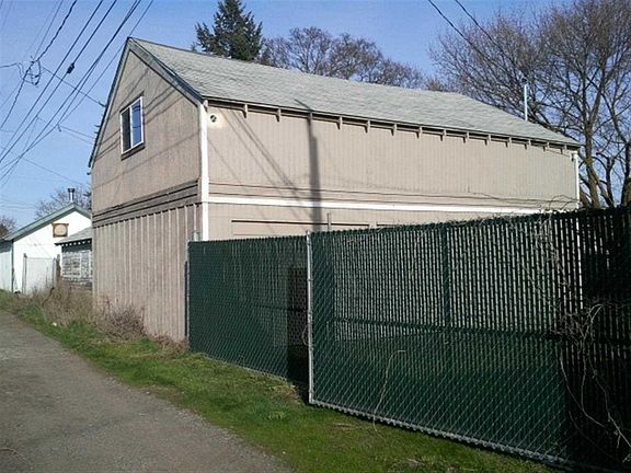 4th image of 1719 W Carlisle Ave