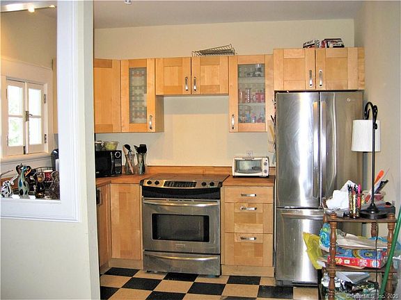3rd image of 7 Hillcrest Dr Unit 9