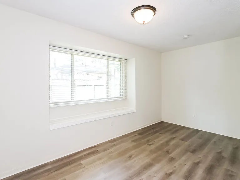 10810 Gusty Winds Ct — Photo 6