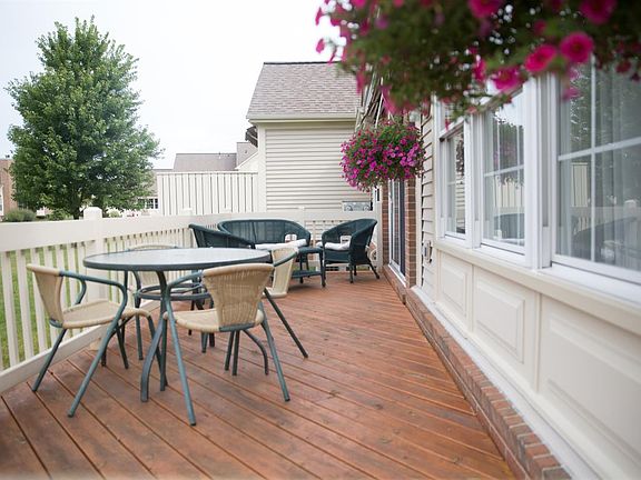 3rd image of 46468 Killarney Cir #194