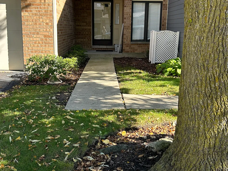 1417 James Ct