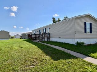 215 Venus St, Pierre, SD 57501