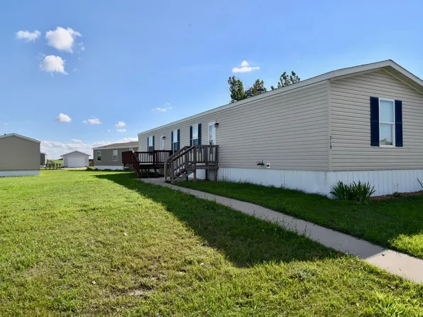 215 Venus St, Pierre, SD 57501