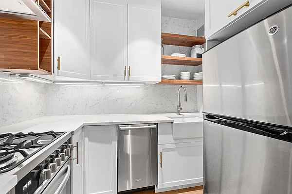 Sold by Compass | media 5