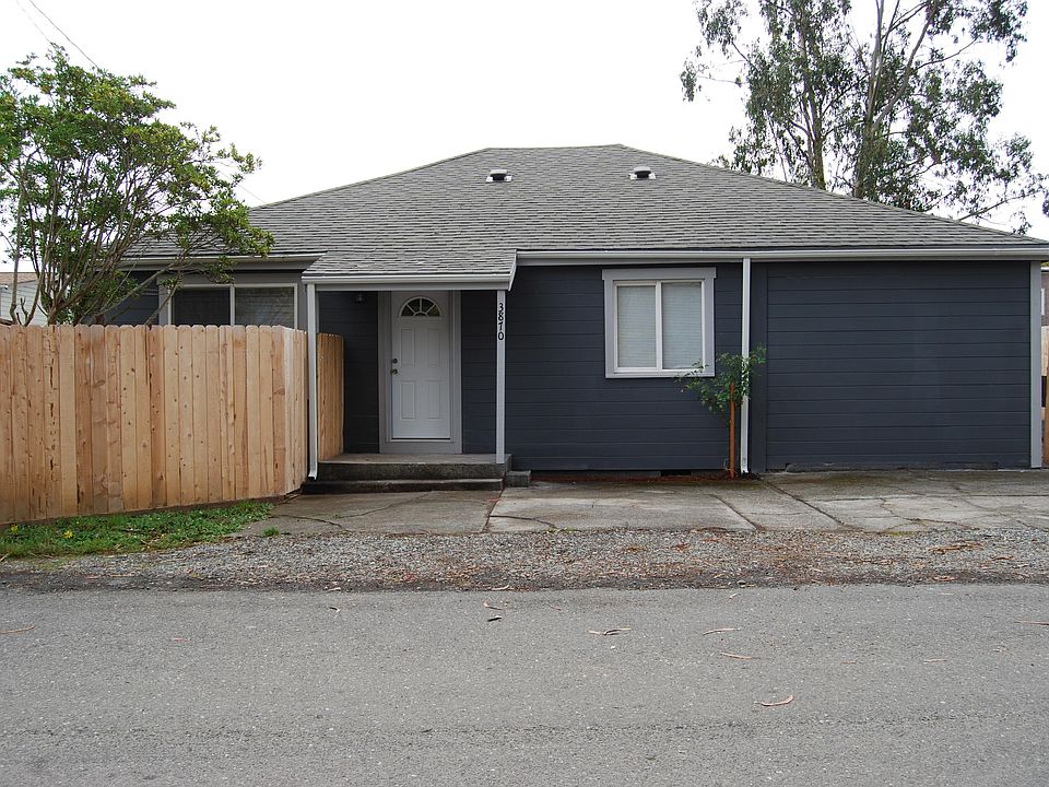 1st image of 3870 Wellington St