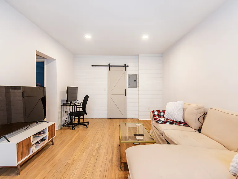 378 Claremont Ave #1 — Photo 5