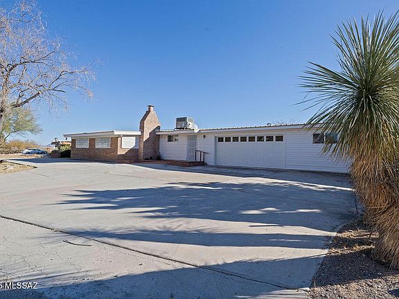 2nd image of 881 S La Mesa Dr