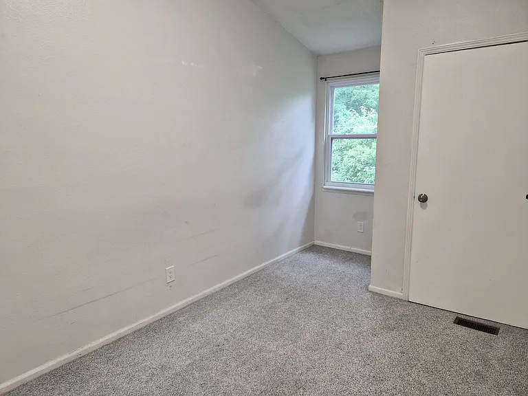 321 Northwood Ln — Photo 26