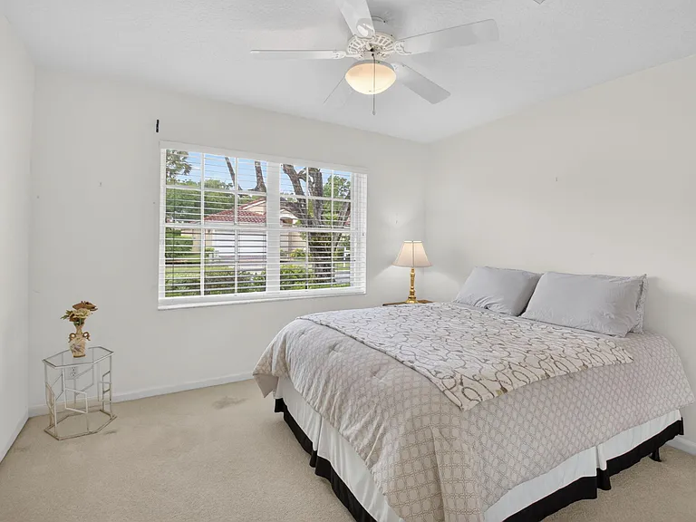 5256 Glenville Dr — Photo 39