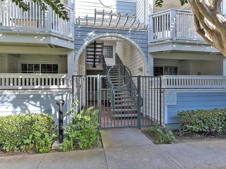 617 Arcadia Ter #302 — Photo 4