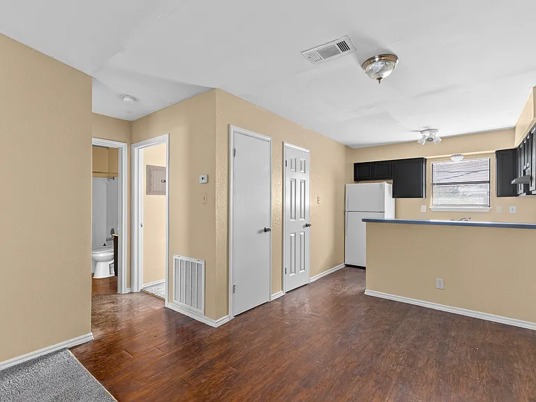 Northridge Apartments — Photo 15