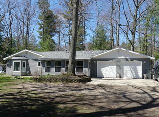 11750 Lake Shore Dr, Fife Lake, MI 49633