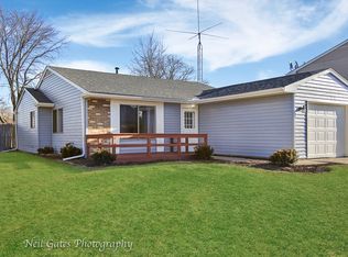 952 Mosby Ct, Joliet, IL 60431