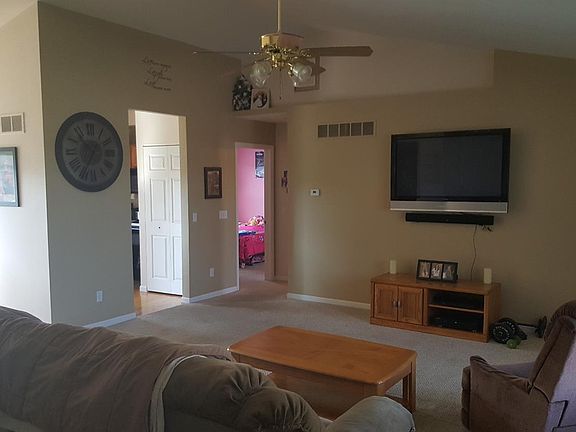4th image of 3154 Derby Ln