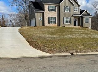 4137 Harbor View Dr, Morristown, TN 37814