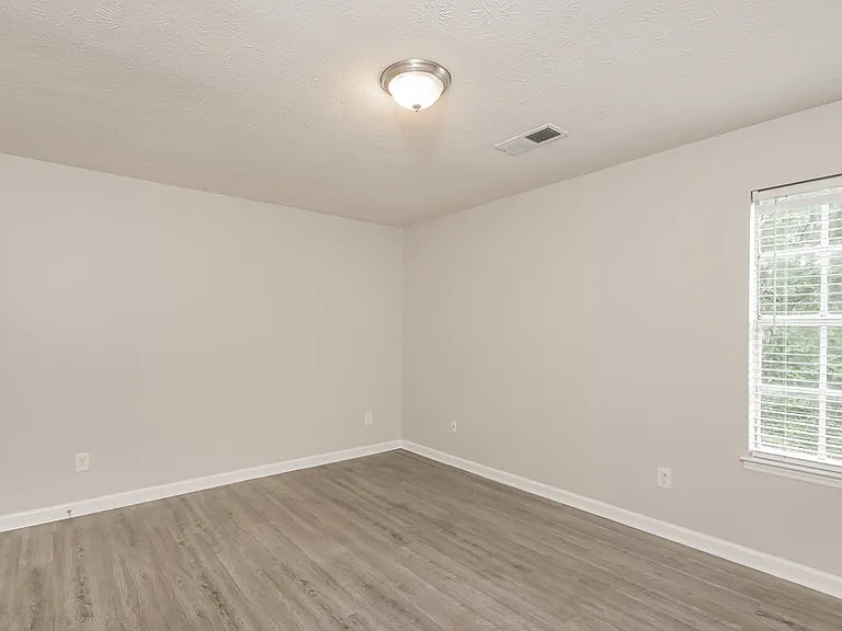 401 Sherwood Oaks Rd — Photo 13