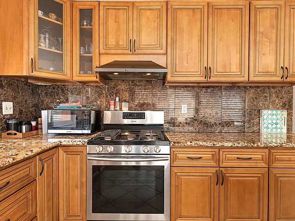 4th image of 13508 Los Olivos Ave