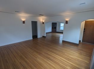 552 45th St #A, Oakland, CA 94609