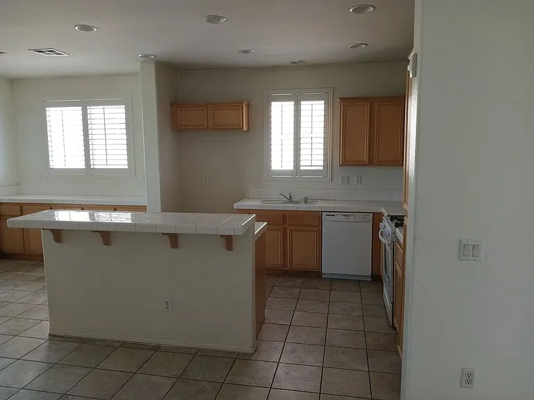 6825 Rio Grande Dr — Photo 8