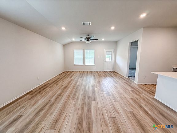 3rd image of 10008 Altara Cv