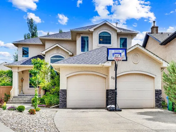 58 Evergreen Cmn SW, Calgary, AB T2Y 4N8